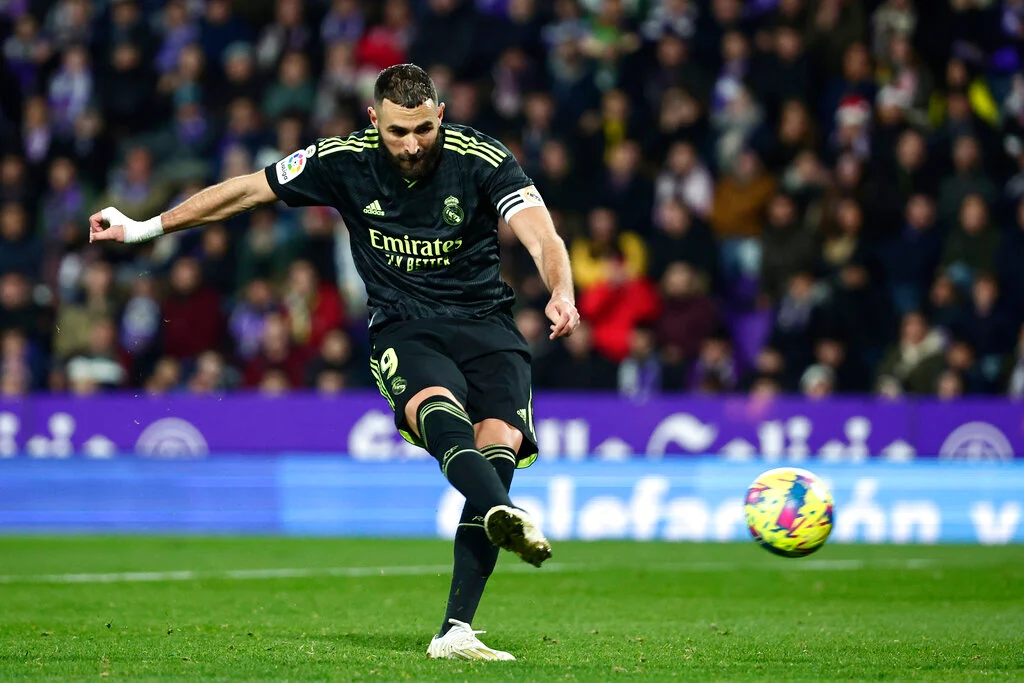 Benzema scores twice as Real Madrid wins at Valladolidw