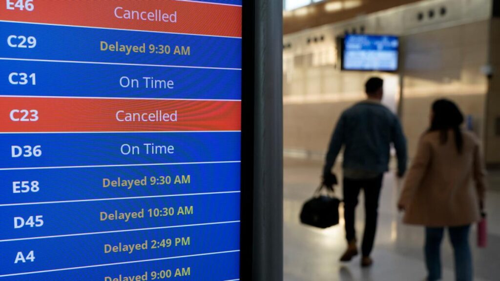 Flight operations resume slowly in the USay