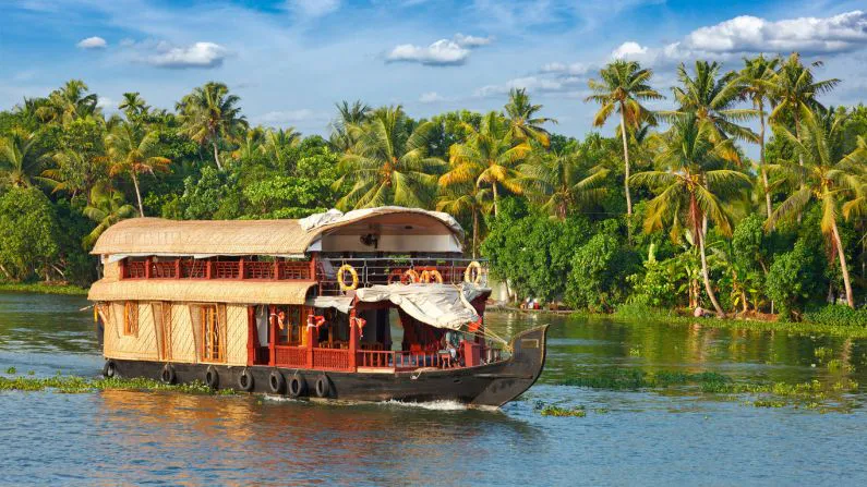 Places-to-visit-in-Kerala-in-May
