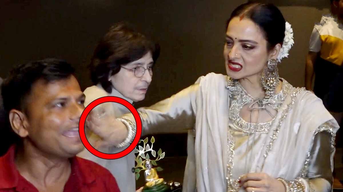 Rekha-ने-अपने-साथ-फोटो-ले-रहे-एक-शख्स-को-मारा-मस्तीभरा-थप्पड़