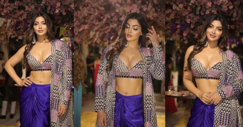 Akanksha Puri dropped lightning in desi avatar