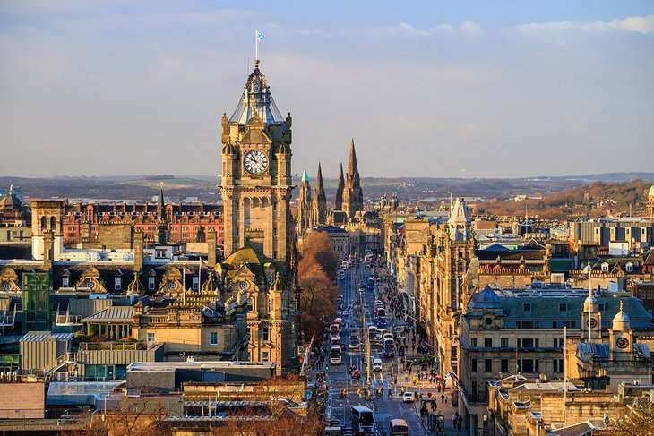 Edinburgh – Places to Visit in the UK